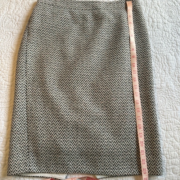 JCrew Factory Pencil Skirt - Picture 4 of 10